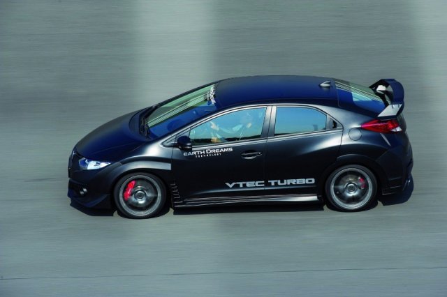 Honda рассекретила предсерийную версию Civic Type R 2015