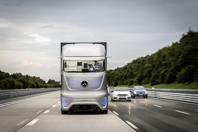 Mercedes-Benz показал грузовик будущего
