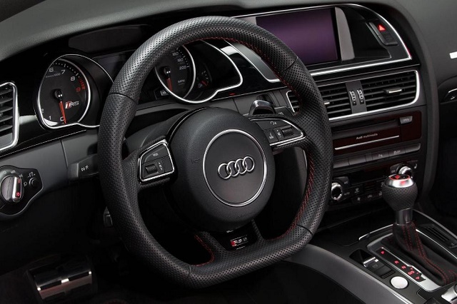 Показана спецверсия двухдверной Audi RS5