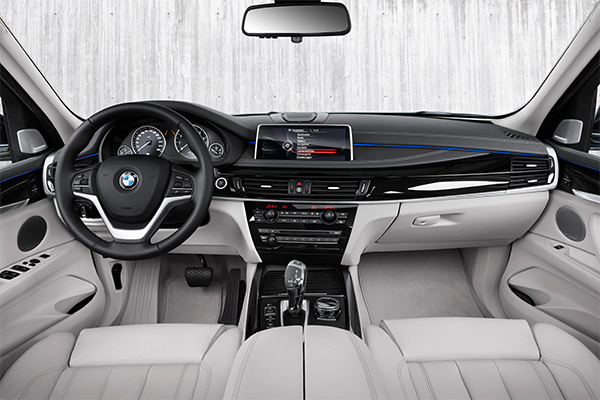 Гибридный вариант внедорожника BMW X5