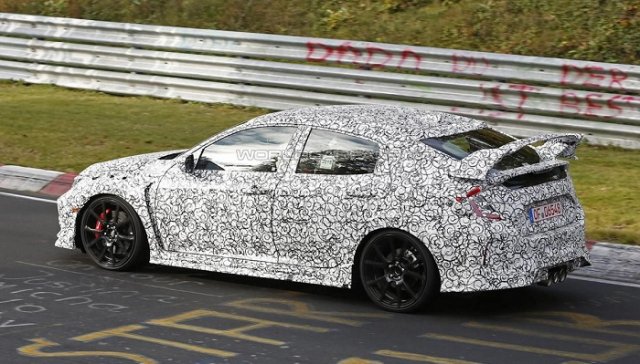 Civic Type R нового поколения замечен на тестах