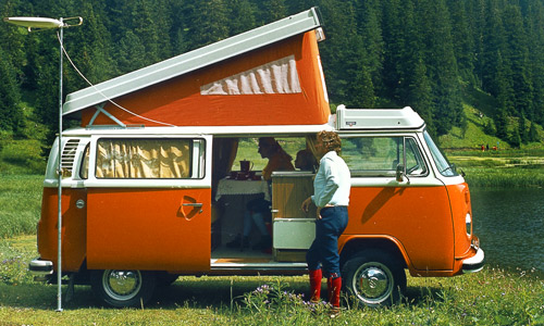 Легендарный VW T2 – традиция совместных путешествий