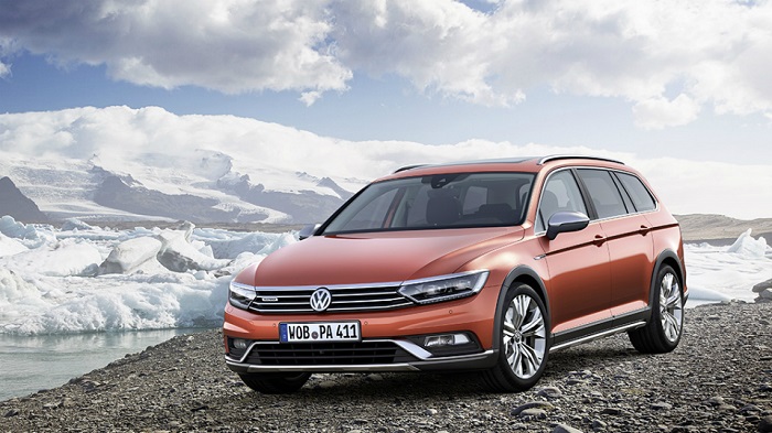 Volkswagen Passat: Названы рублевые цены на универсал 