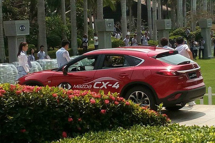Серийная Mazda CX-4 рассекречена до премьеры