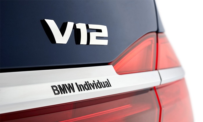 Юбилейная BMW 7-Series: Названы российские цены